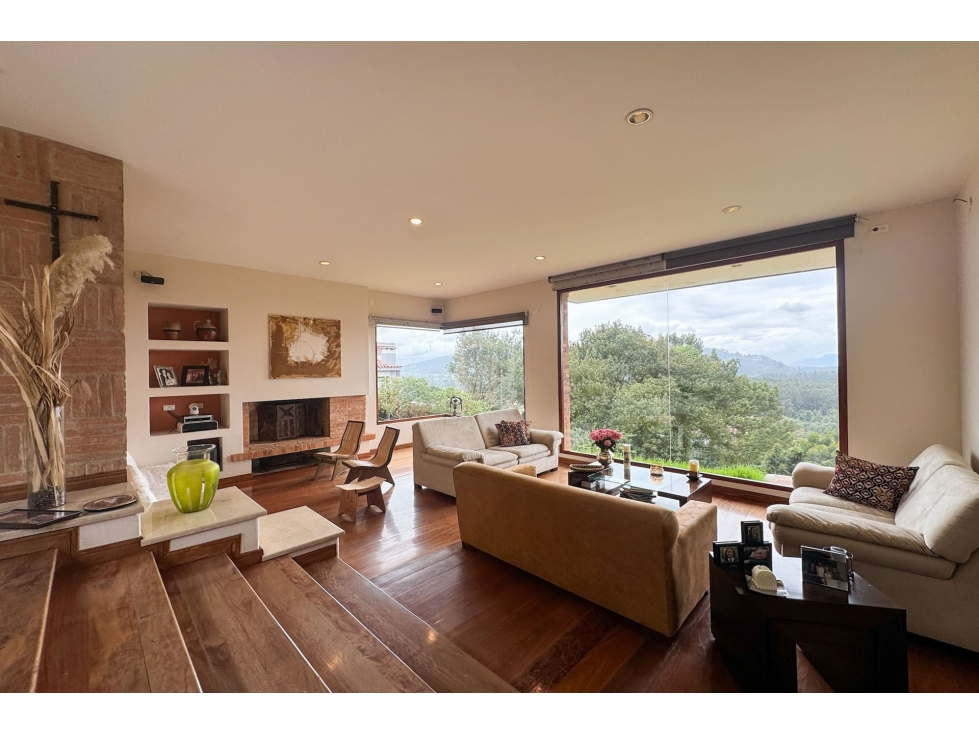 Casa Triplex con terraza en venta o arriendo en Sopó