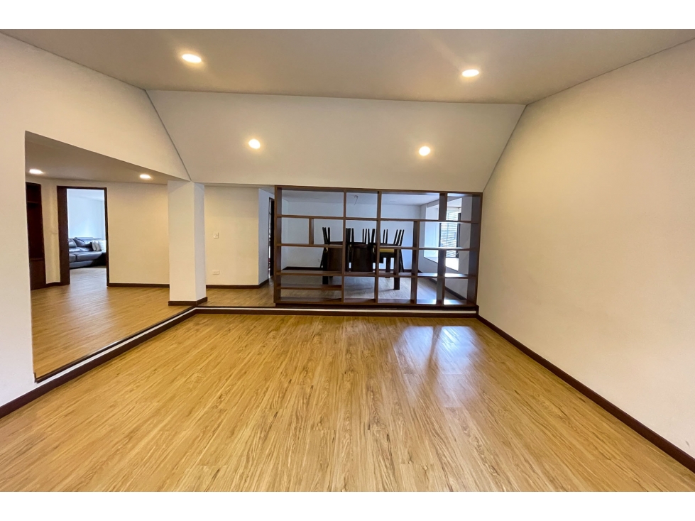 Casa remodelada en venta en Santa Ana Occidental