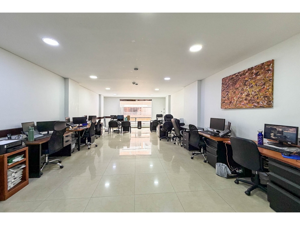 Oficina en venta o arriendo en Antiguo Country