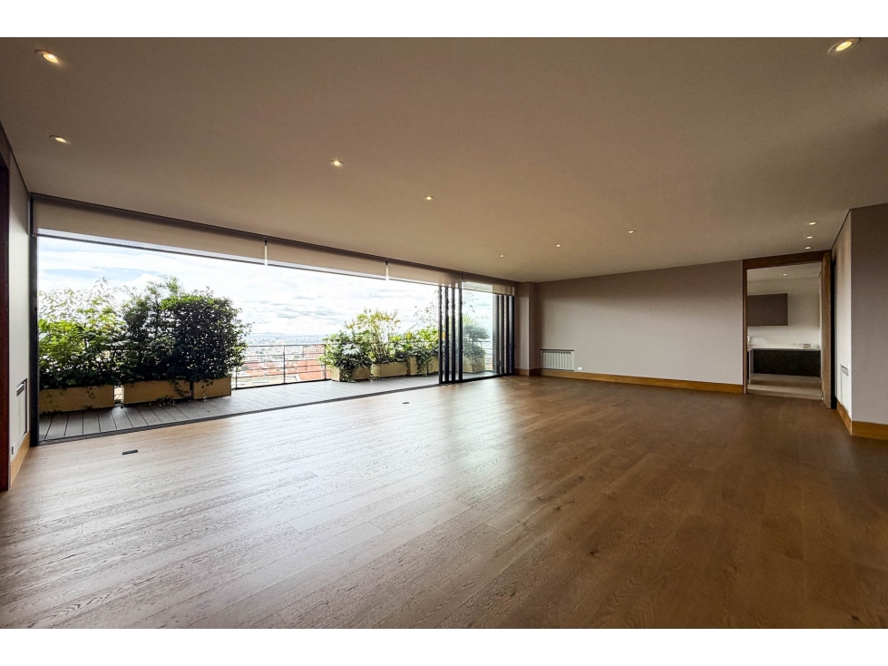 Espectacular Apartamento moderno con terraza en venta en Los Rosales — foto 4