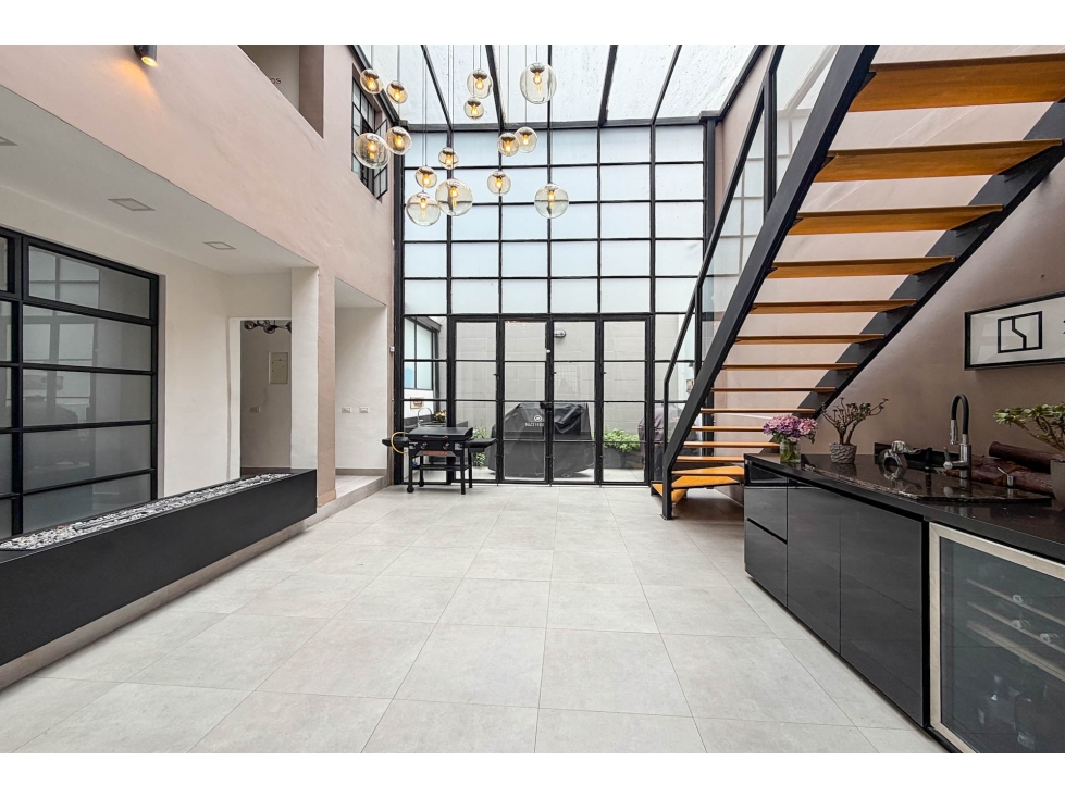 Casa Local con terraza en arriendo en Chapinero Alto