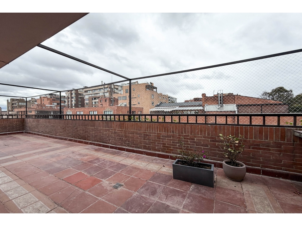 Apartamento con terraza en venta o arriendo en Chicó — foto 4