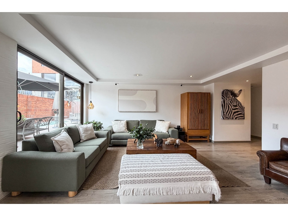 Apartamento con terraza en venta en Chicó Navarra