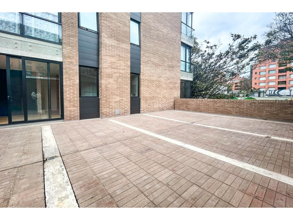 Apartamento moderno con terraza en venta en La Cabrera — foto 4