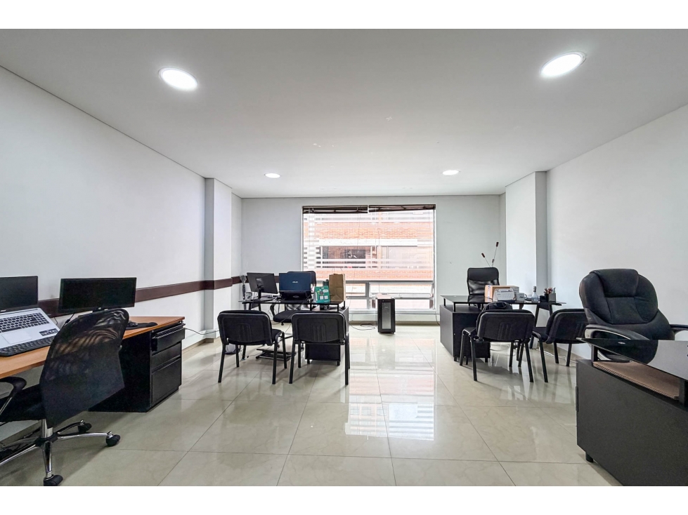 Oficina en venta o arriendo en Antiguo Country — foto 3
