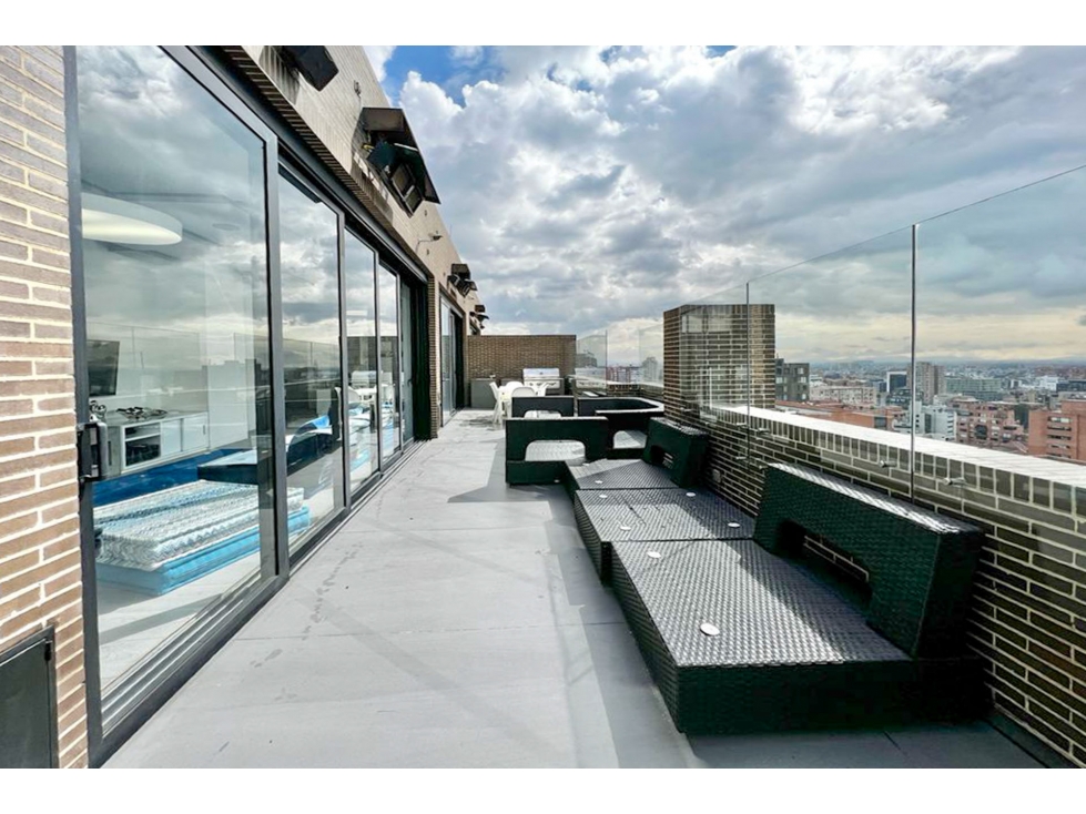 Apartamento con terraza en venta en Rosales Bajo — foto 3