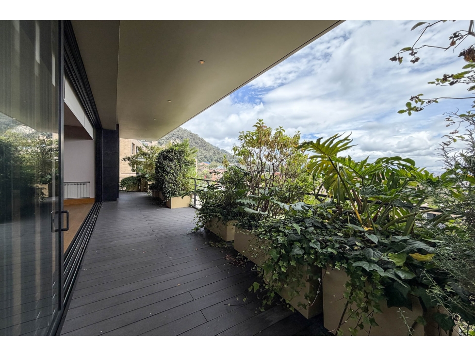 Espectacular Apartamento moderno con terraza en venta en Los Rosales — foto 6