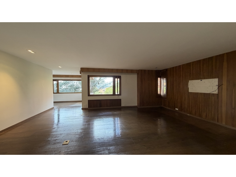 Apartamento para REMODELAR en venta con Terraza en Los Rosales — foto 5