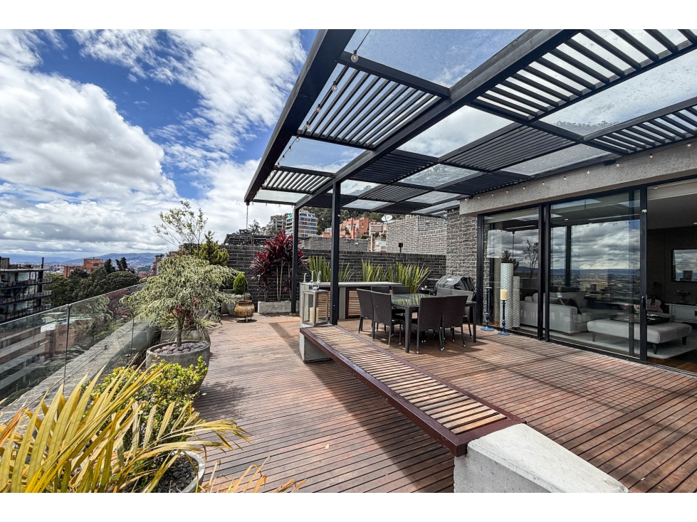 Penthouse Dúplex con terraza en venta o arriendo en Los Rosales