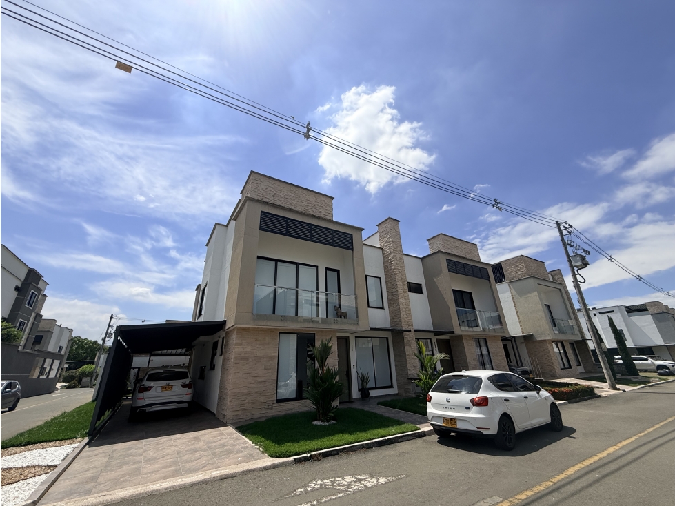 VENTA CASA EN CONJUNTO MANANTIAL DE LAS MERCEDES JAMUNDI — foto 2