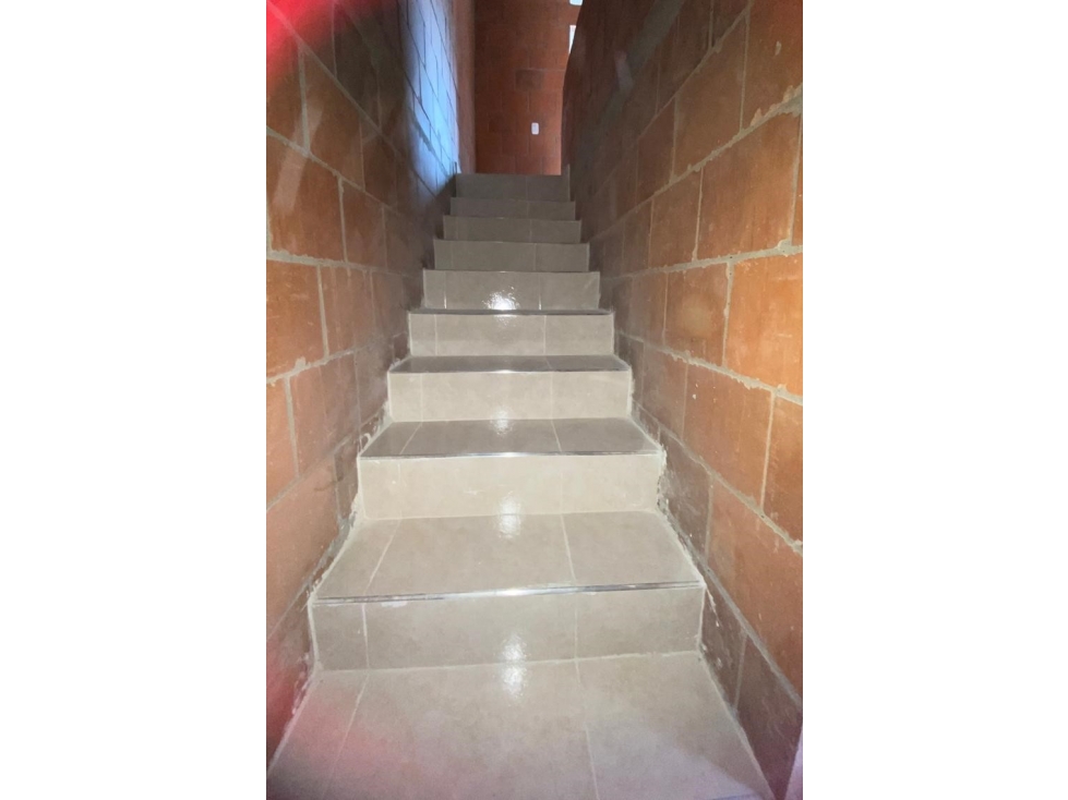VENTA CASA EN ROSALES CIUDADELA LAS FLORES JAMUNDI — foto 3