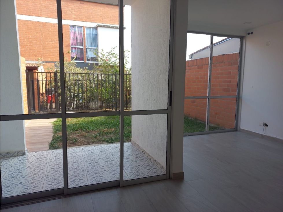 VENDO HERMOSA CASA CONJUNTO RESIDENCIAL SOL DE LA LLANURA, JAMUNDI — foto 3