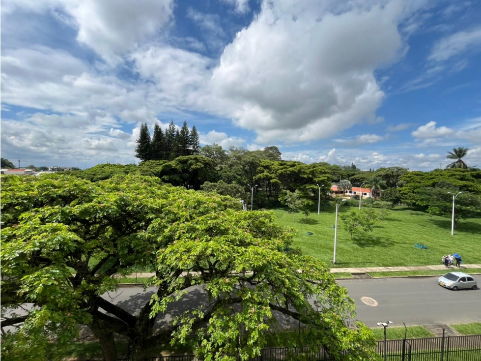 VENTA APARTAMENTO CR NARANJOS MZ 3