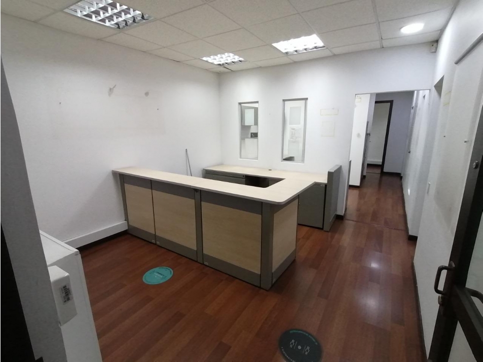Se Vende Local En El Edificio De La Camara De Comercio