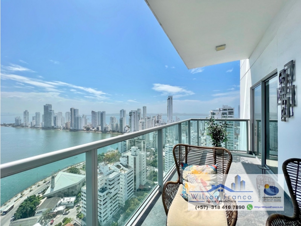 Apartamento En Venta, amoblado, Bocagrande, vista a la Bahía Cartagena
