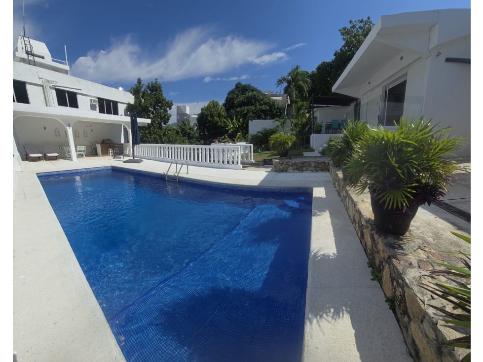 Casa en Playa Guitarrón, Acapulco - 1