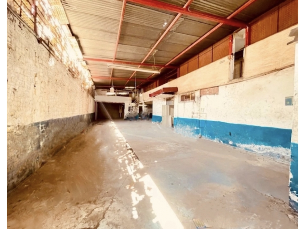 BODEGA CON ACCESO POR AVENIDA PRINCIPAL Y POSTERIOR, VENTA.COL. MARTE - 5