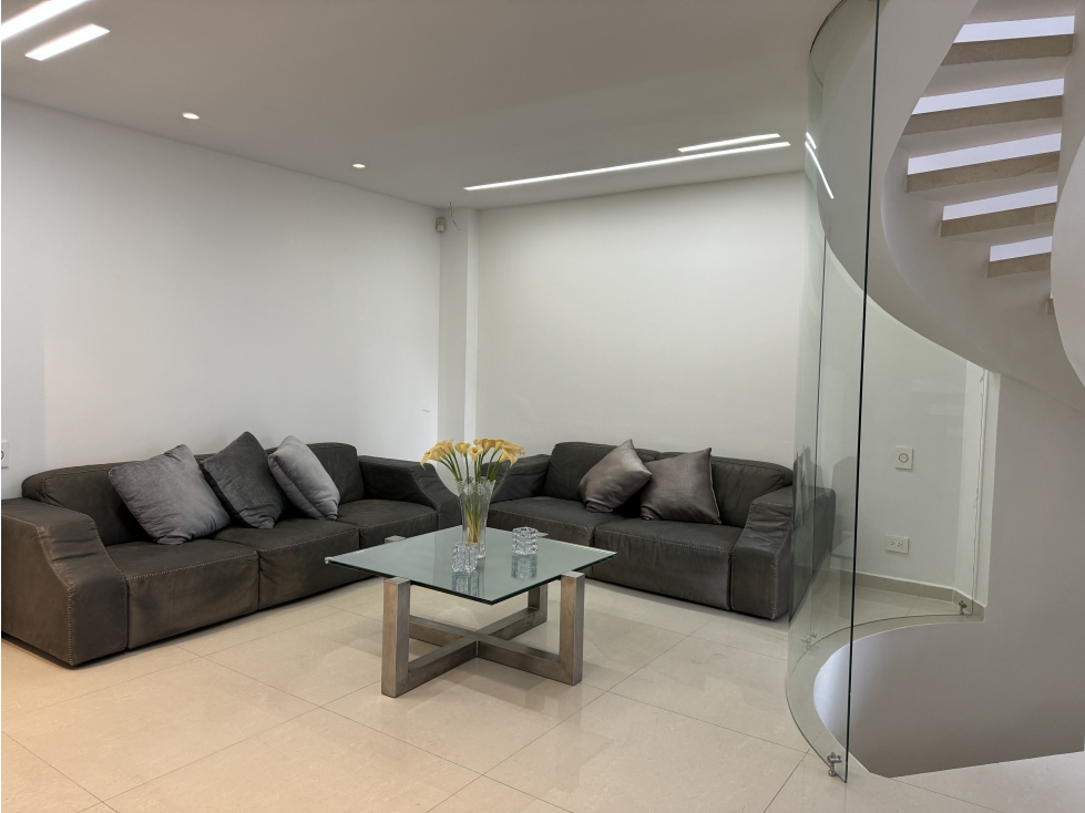 SE VENDE CASA REMODELADA EN PINARES — foto 5