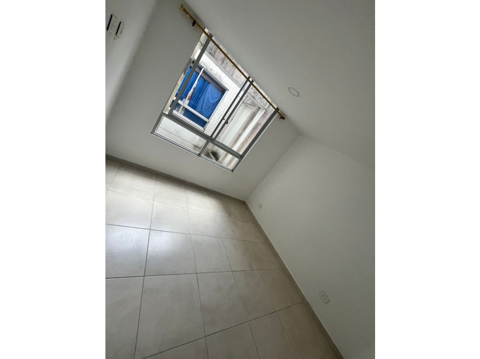 SE VENDE APARTAMENTO SECTOR GRANADA — foto 3