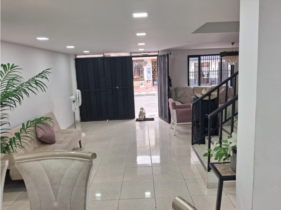 SE VENDE CASA EN EL SUR DE ARMENIA - 3