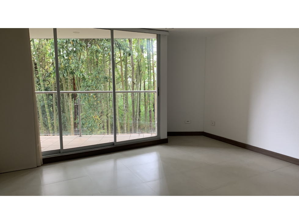 VENDE APARTAMENTO EN LA AVENIDA CENTENARIO