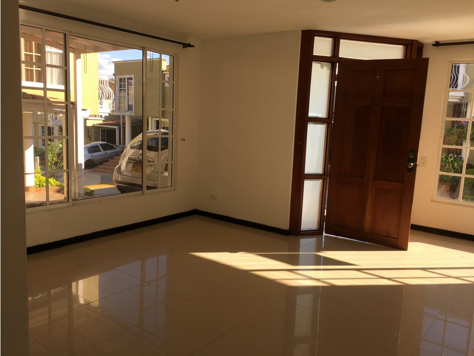 SE VENDE CASA EN EL NORTE DE ARMENIA