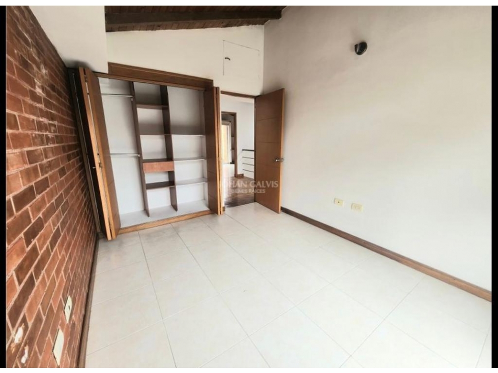 SE VENDE CASA EN LA AVENIDA 19 — foto 5
