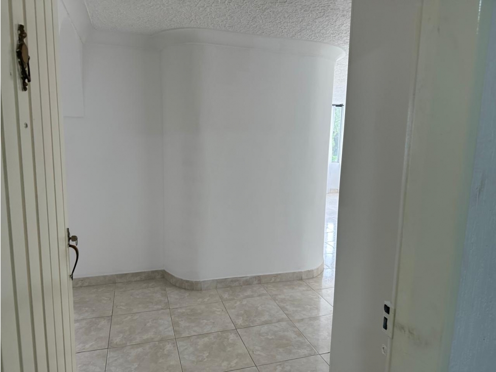 SE VENDE APARTAMENTO SECTOR LAURELES — foto 5