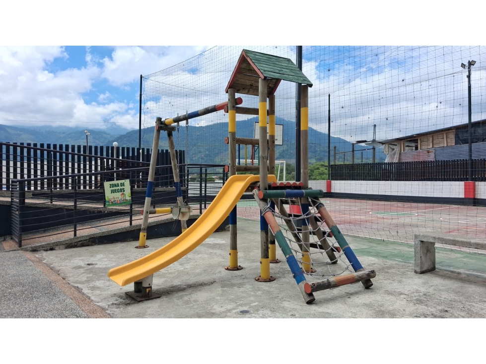 SE VENDE APARTAMENTO AMOBLADO ZONA ORO NEGRO