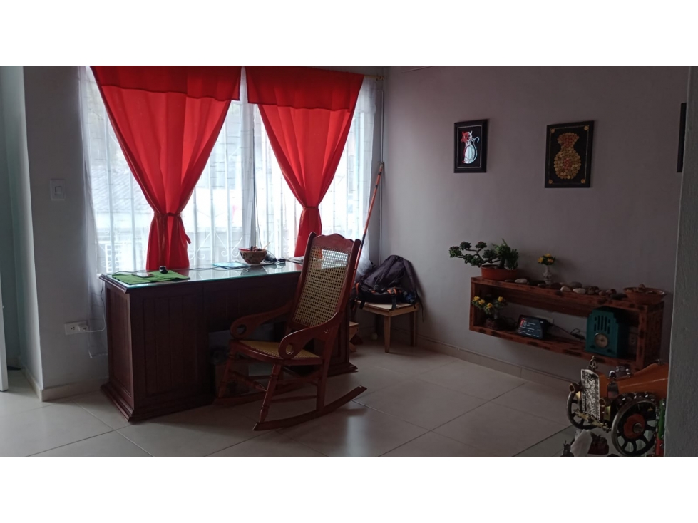 SE VENDE CASA DOBLE RENTA EN EL BARRIO GRANADA — foto 4