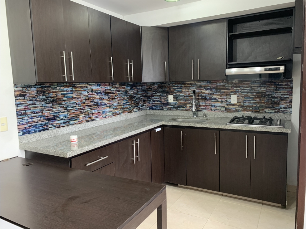 SE VENDE ESPECTACULAR APARTAMENTO EN ORO NEGRO
