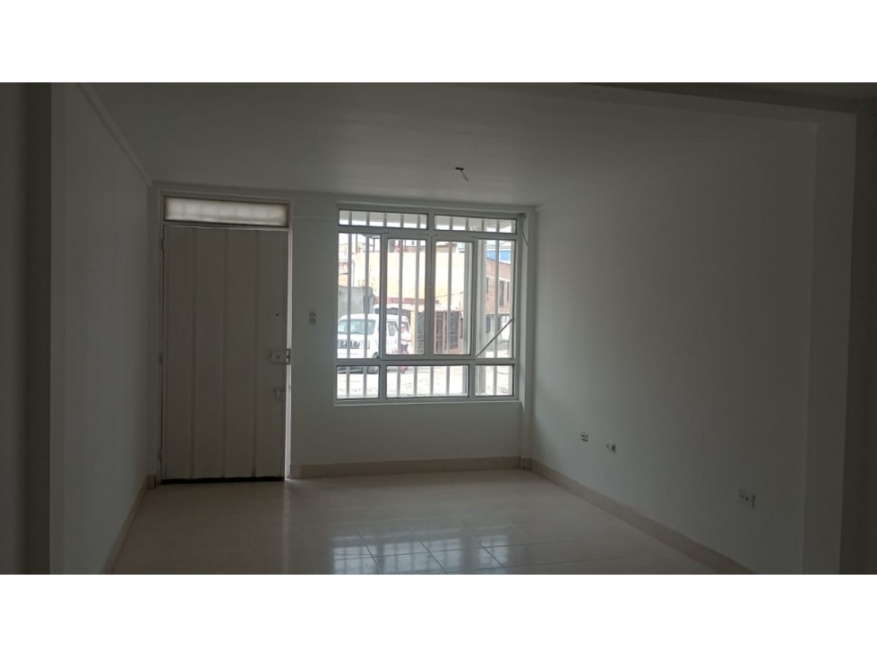 SE VENDE CASA EN MONTENEGRO — foto 3