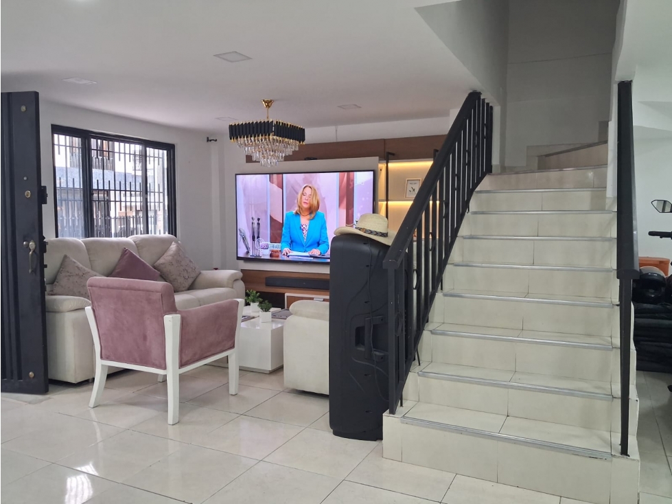 SE VENDE CASA EN EL SUR DE ARMENIA - 4