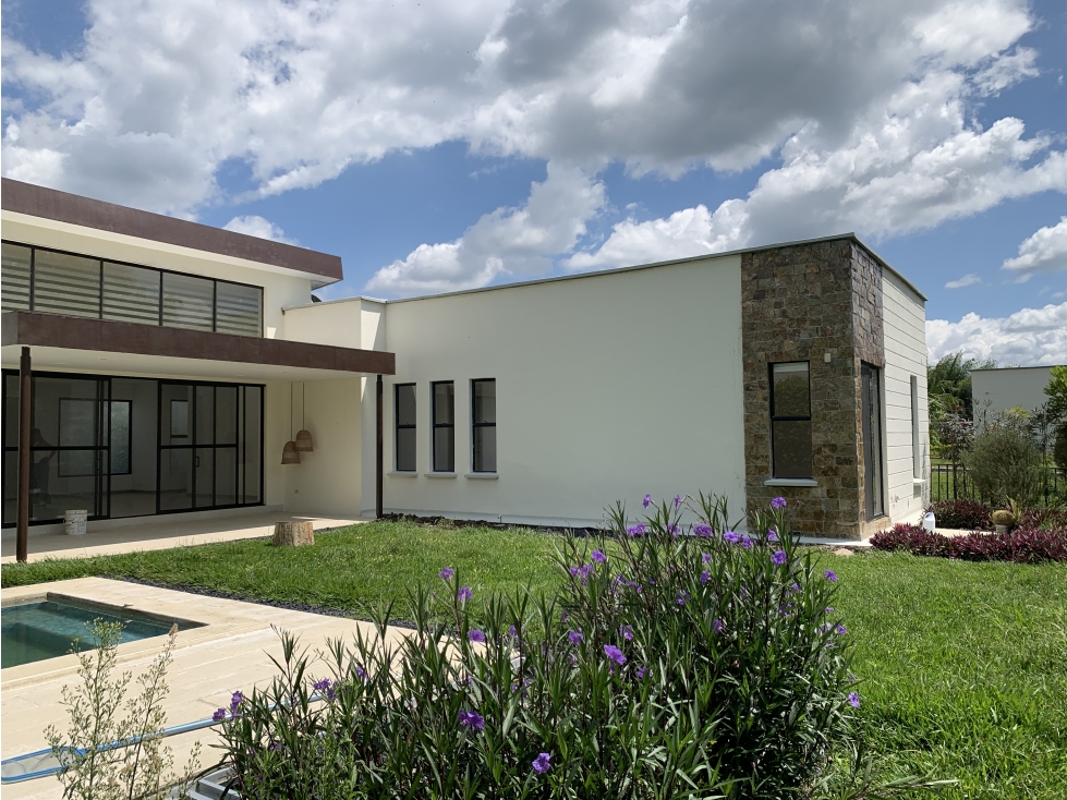 SE VENDE CASA CAMPESTRE CERCA AL AEROPUERTO — foto 6