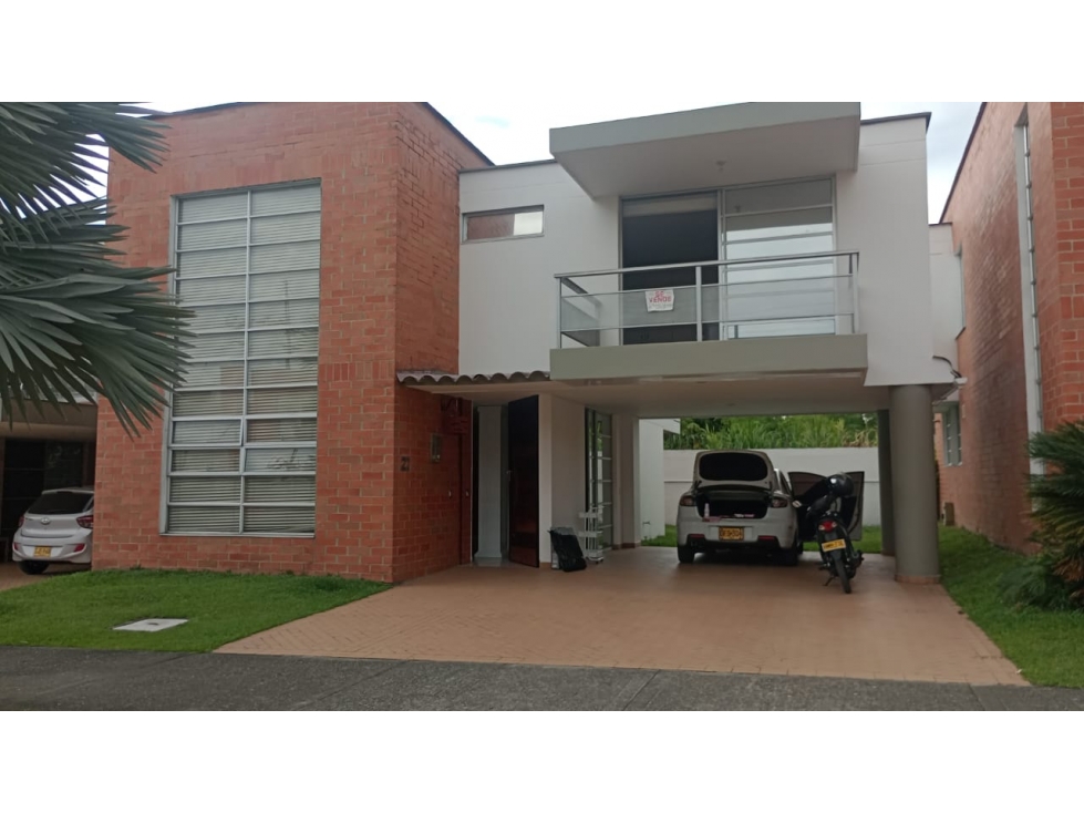 SE VENDE CASA ESPECTACULAR SECTOR SUR CONJUNTO CERRADO