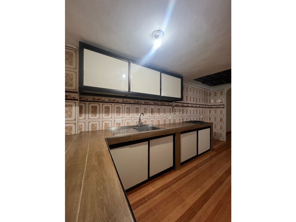 SE VENDE CASA EN VILLA LILIANA DOBLE RENTA SOBRE VIA PRINCIPAL — foto 3