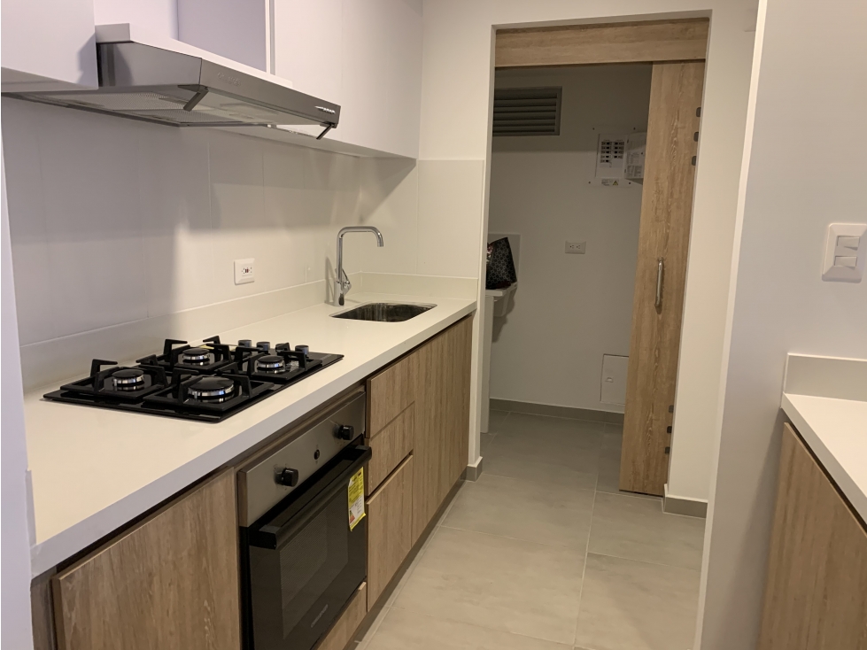 SE VENDE APARTAMENTO EN LA AVENIDA CENTENARIO