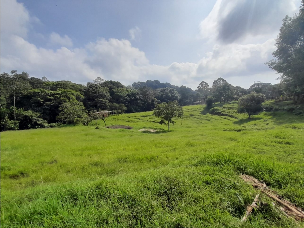 SE VENDE LOTE EN LA VÍA ARMENIA PEREIRA EN CONJUNTO CERRADO - 1