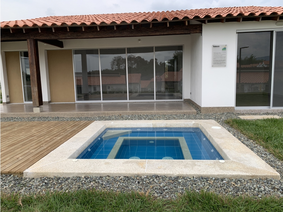 SE ARRIENDA CASA CAMPESTRE EN EL CONJUNTO 3 COLINAS - 3