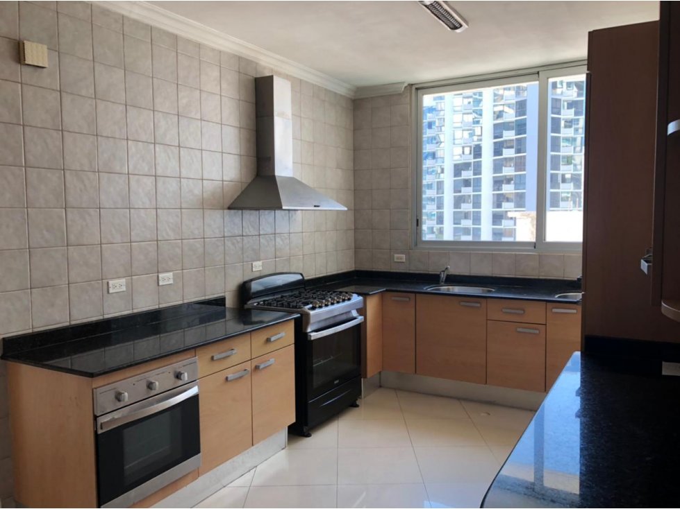 SE VENDE O SE ALQUILA APARTAMENTO EN PORTO VITA 4676DM — foto 3