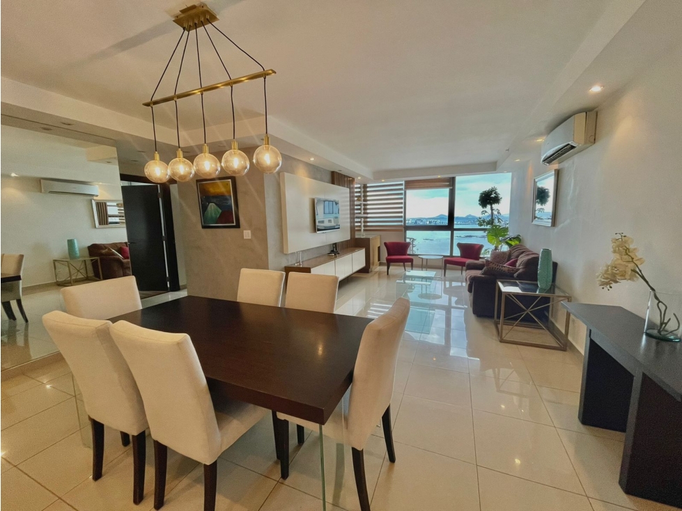 SE VENDE APARTAMENTO REMODELADO EN SAN FRANCISCO BAY - 5206PG