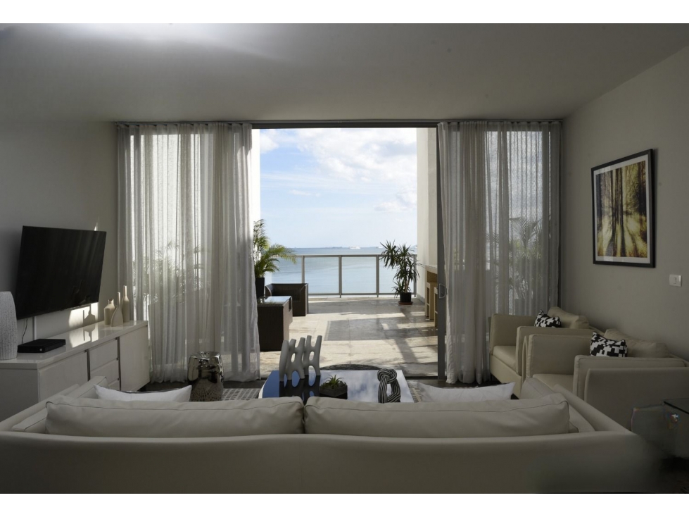 SE ALQUILA APARTAMENTO EN PH YOO - 7169DM