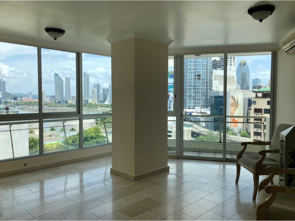 SE VENDE O SE ALQUILA APARTAMENTO EN PORTO VITA 4676DM