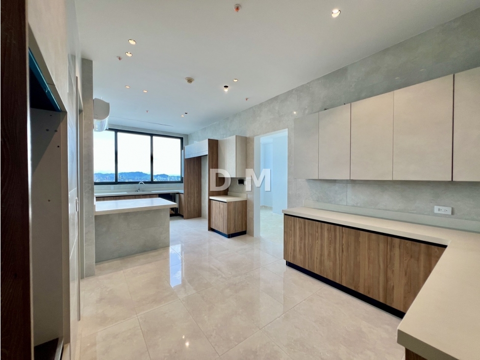 LUJOSO PENTHOUSE EN PH OCEAN FRONT - 7202DA — foto 4