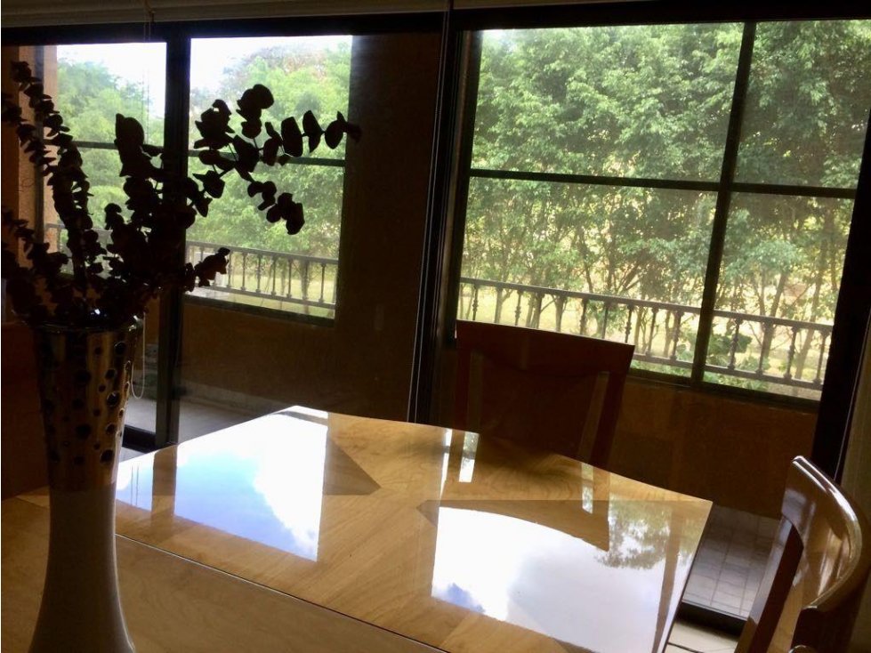 VENTA APARTAMENTO EN EMBASSY CLUB-3614PG