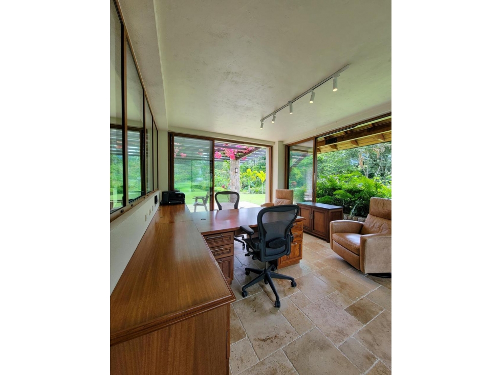 SE VENDE CASA EN EL VALLE DE ANTON - 3