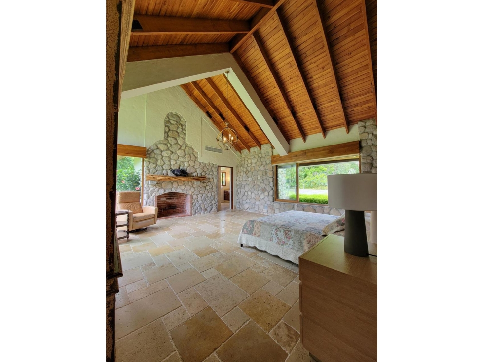 SE VENDE CASA EN EL VALLE DE ANTON - 4