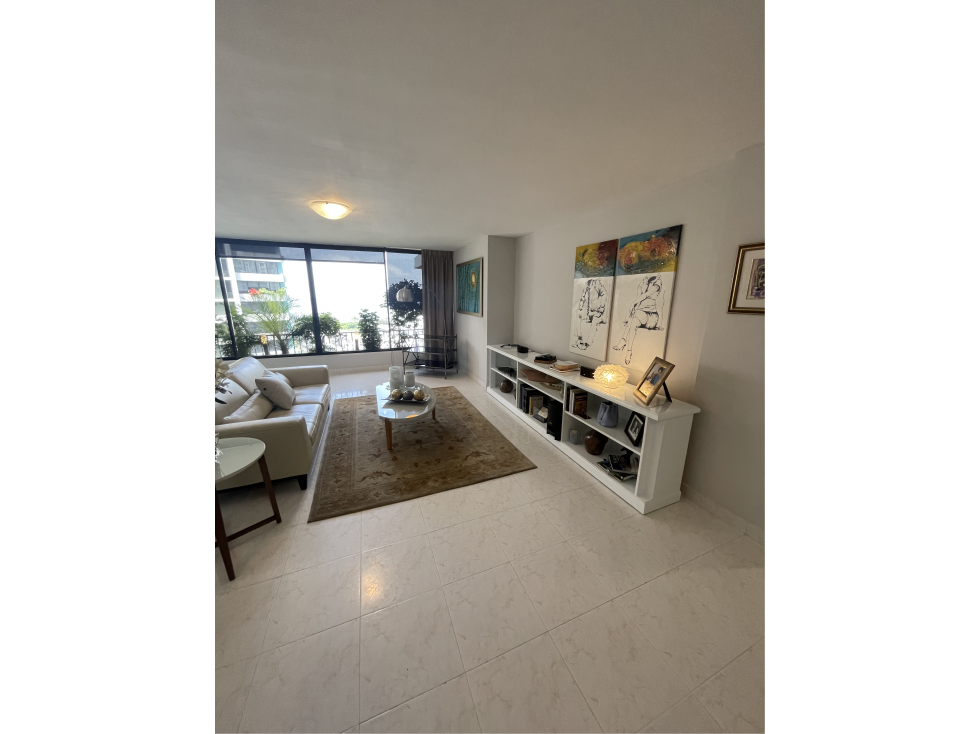 VENTA DE PARTAMENTO REMODELADO EN MARBELLA 5282PG — foto 4
