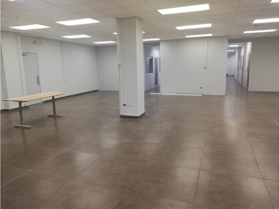 OFICINA CON FINOS ACABADOS EN VIA ISRAEL - 6305DA — foto 4