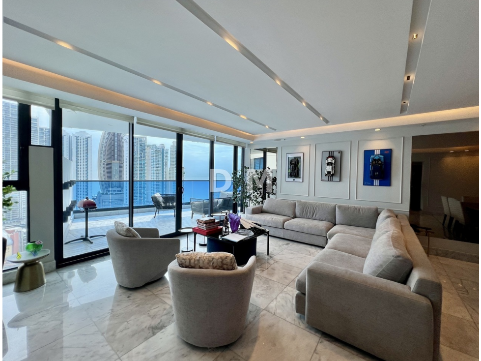 APARTAMENTO REMODELADO EN PH OCEAN FRONT - 7214DA